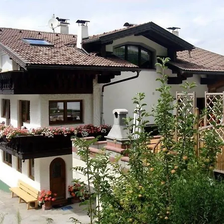 Erlerhof 3*